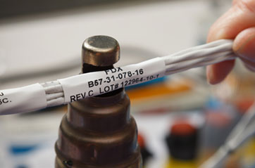 Moyic Etiquetas para cables Etiqueta para cables Barras de marcado a prueba  de agua Gestión de cables Blanco Kits de mantenimiento de impresoras  Amarillo
